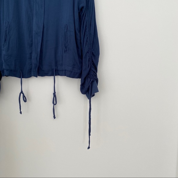 NWOT YFB On The Road Drawstring Jacket Sz Medium - Picture 4 of 8